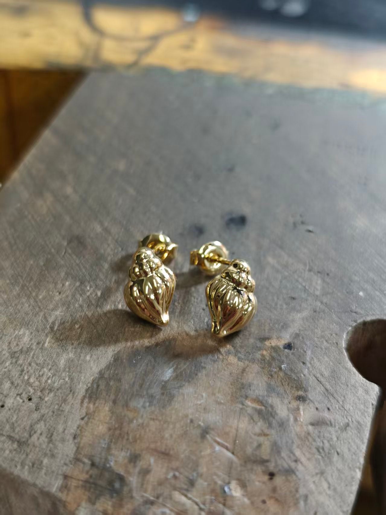 18K纯金贝壳精华耳钉